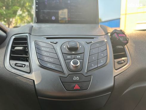 Ford Fiesta 2014 желтый - фото 31