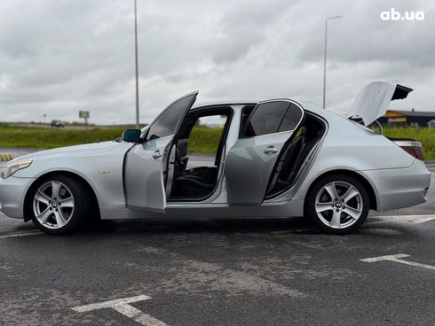 BMW 5 серия 2005 серый - фото 31