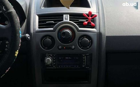 Renault Megane 2005 - фото 18