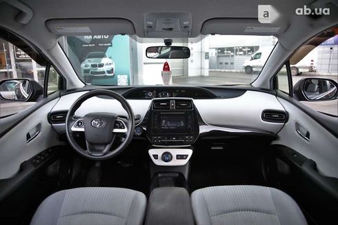Toyota Prius 2016 - фото 11