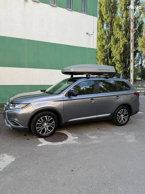 Mitsubishi Outlander 2018 серый - фото 14