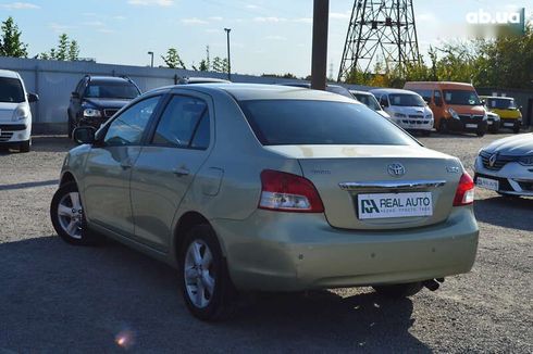Toyota Yaris 2007 - фото 3