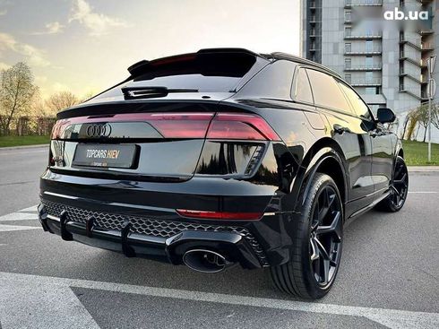 Audi RS Q8 2025 - фото 17