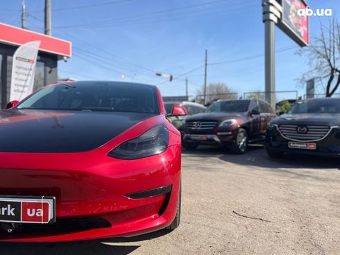 Tesla Model 3 2018 красный - фото 5