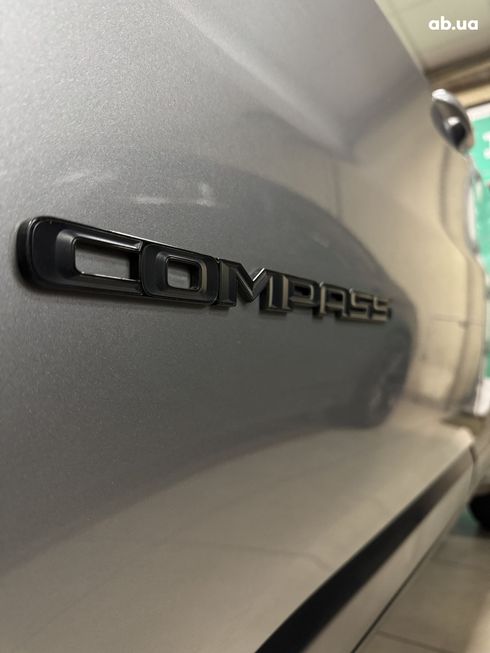 Jeep Compass 2018 серый - фото 2