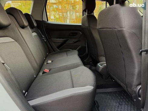 Renault Duster 2021 - фото 25