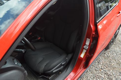 Dodge Dart 2013 красный - фото 14