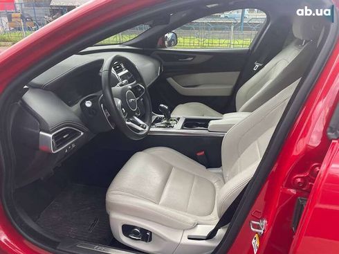 Jaguar XE 2019 - фото 16