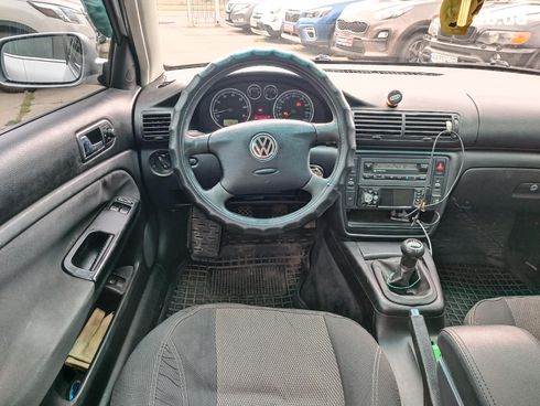 Volkswagen Passat 2002 серый - фото 21