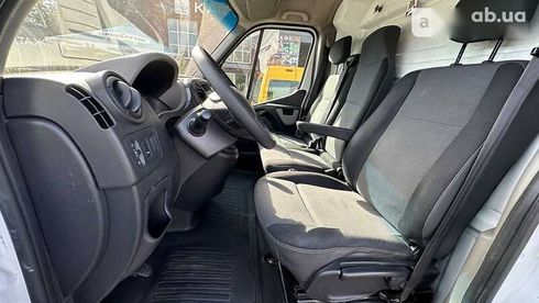 Renault Master 2014 - фото 15