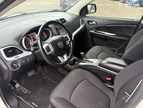 Dodge Journey 2014 белый - фото 19