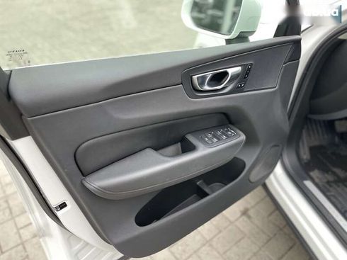 Volvo XC60 2022 - фото 13