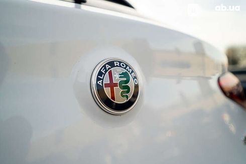 Alfa Romeo Stelvio 2020 - фото 22