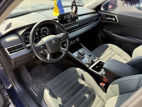 Mitsubishi Outlander 2021 - фото 19
