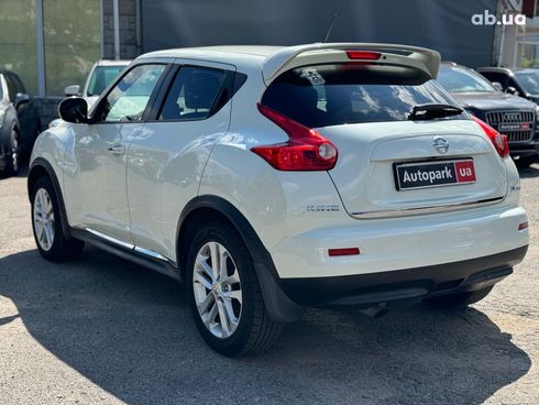 Nissan Juke 2011 белый - фото 13