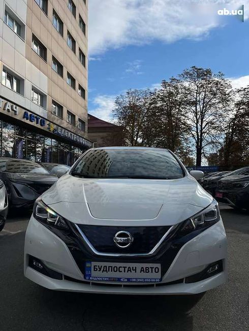 Nissan Leaf 2019 - фото 6