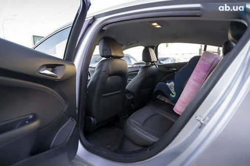 Chevrolet Cruze 2016 - фото 23