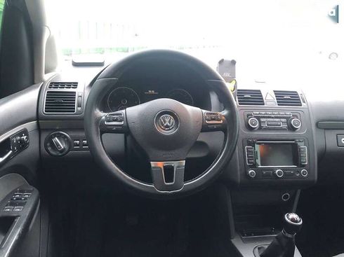 Volkswagen Touran 2010 - фото 14