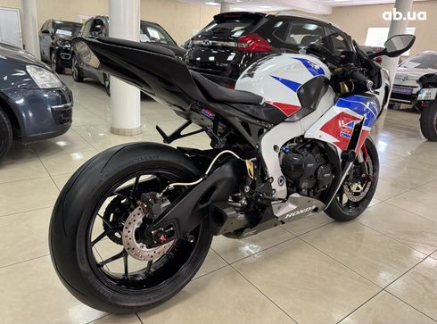 Honda CBR 2012 белый - фото 13