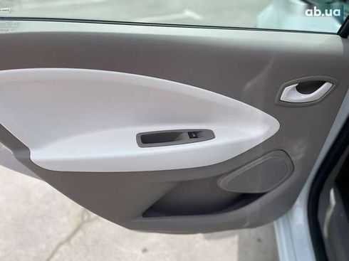 Renault Zoe 2017 - фото 19