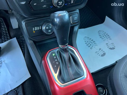 Jeep Renegade 2017 черный - фото 33