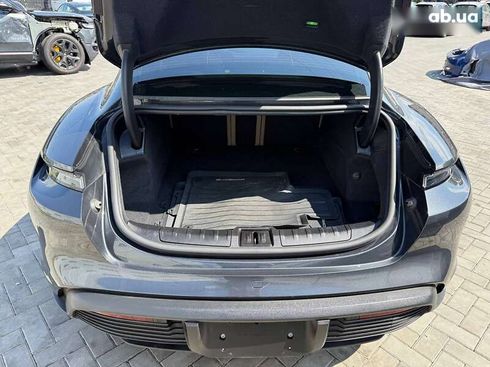Porsche Taycan 2021 - фото 14