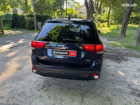 Mitsubishi Outlander 2020 синий - фото 6