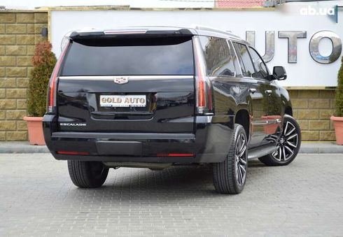 Cadillac Escalade 2017 - фото 18