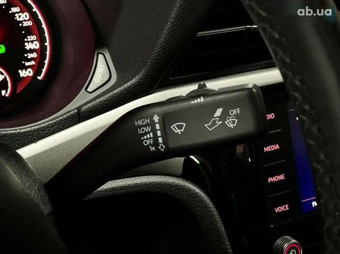 Volkswagen Passat 2020 - фото 24