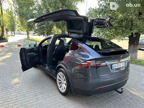 Tesla Model X 2018 - фото 16