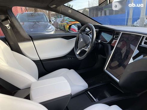 Tesla Model S 2017 - фото 20