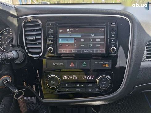Mitsubishi Outlander 2017 - фото 21