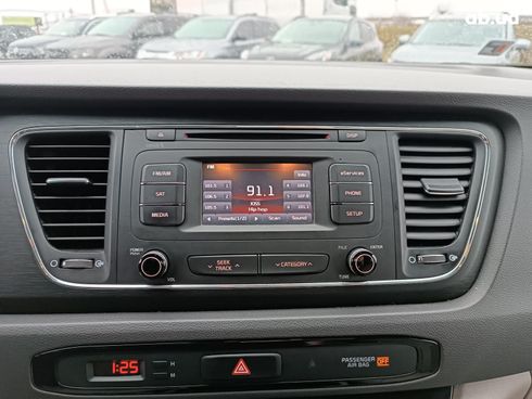 Kia Sedona 2016 красный - фото 25