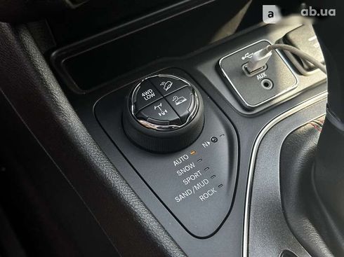 Jeep Cherokee 2018 - фото 25