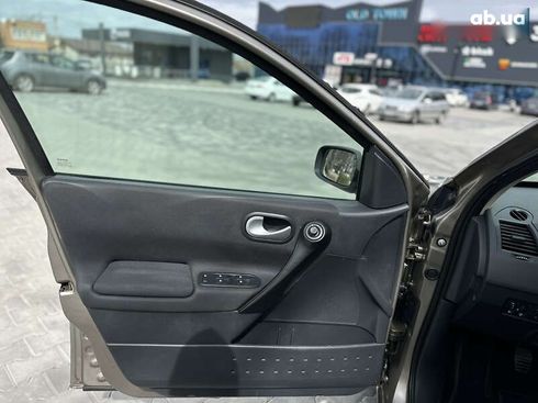 Renault Megane 2009 - фото 23
