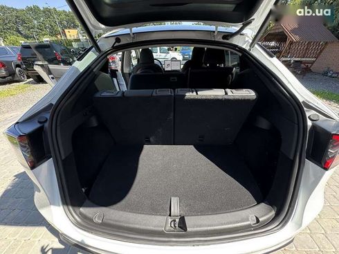 Tesla Model Y 2024 - фото 30