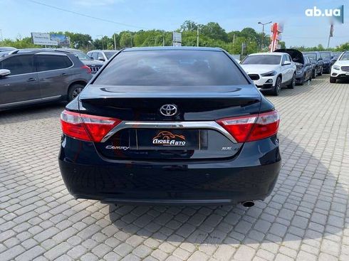 Toyota Camry 2015 - фото 6