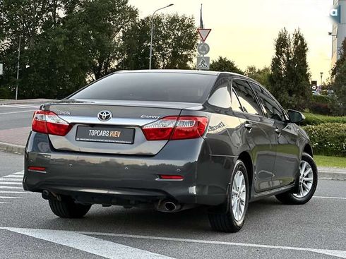 Toyota Camry 2011 - фото 8