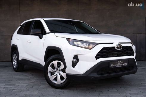 Toyota RAV4 2022 - фото 4