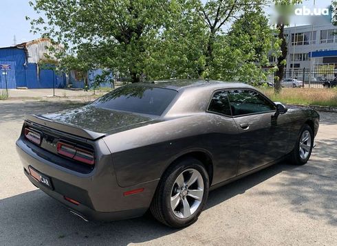 Dodge Challenger 2020 - фото 28