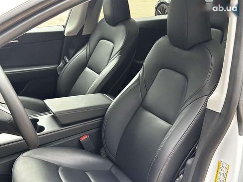 Tesla Model Y 2023 - фото 13