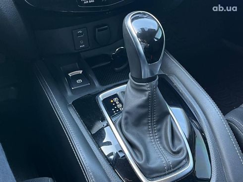 Nissan X-Trail 2019 белый - фото 34