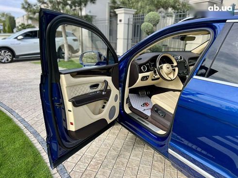 Bentley Bentayga 2017 - фото 24