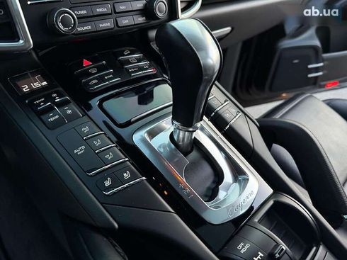 Porsche Cayenne 2017 - фото 29