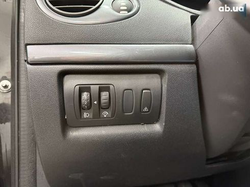 Renault Clio 2007 - фото 19