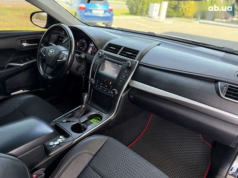 Toyota Camry 2015 - фото 16
