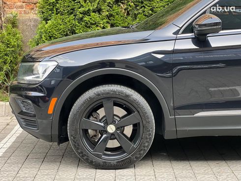 Volkswagen Tiguan 2018 черный - фото 17