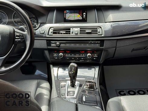 BMW 5 серия 2016 - фото 21
