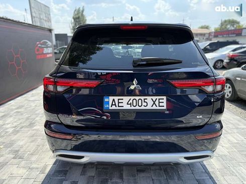 Mitsubishi Outlander 2021 - фото 10