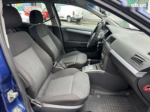 Opel Astra 2006 - фото 24
